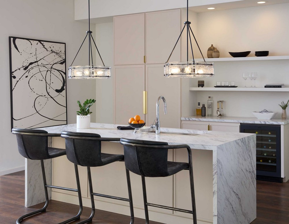 {"pim_id":"70_PROG_Rivera_Kitchen_P400354_31M_Day_LightsOn_appshot_1k","sku":"70_P400354-31M","media_type":"media"}
