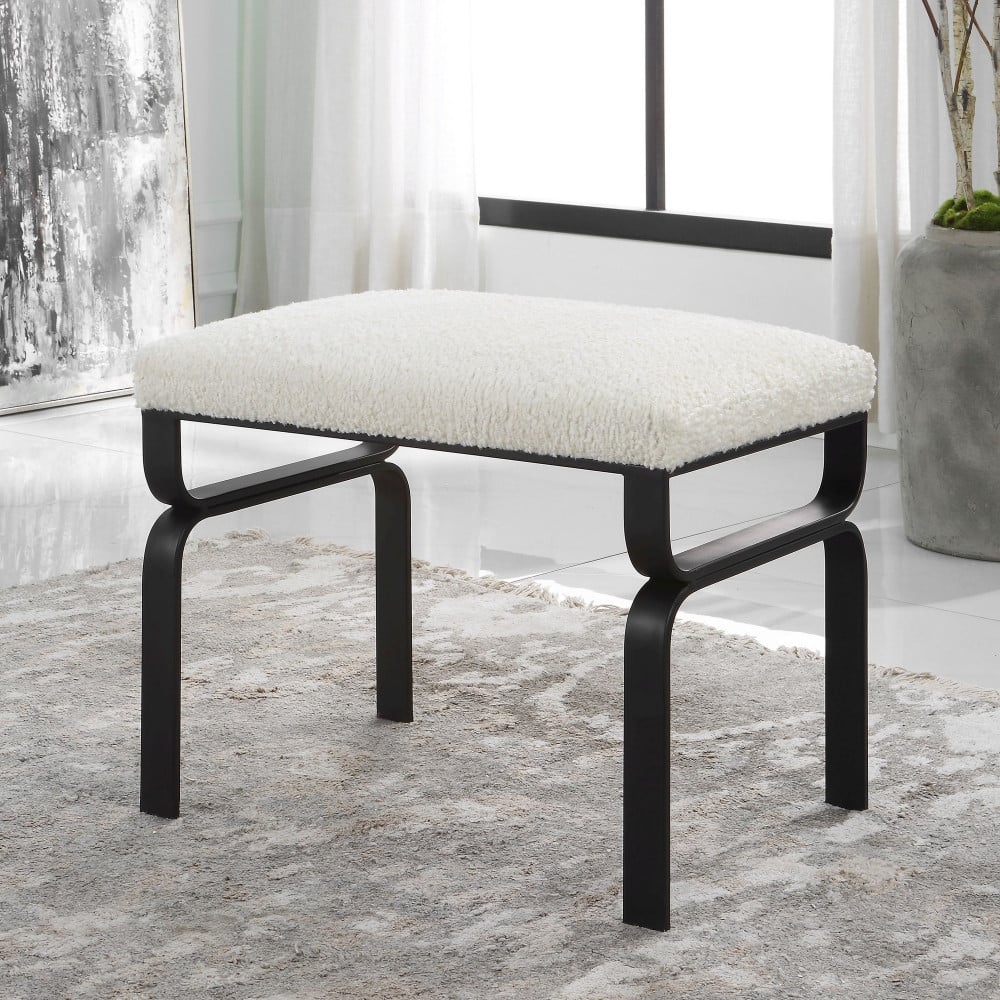 {"pim_id":"208_furn_4079_23749_b_new_2k","sku":"208_23749","media_type":"media"}