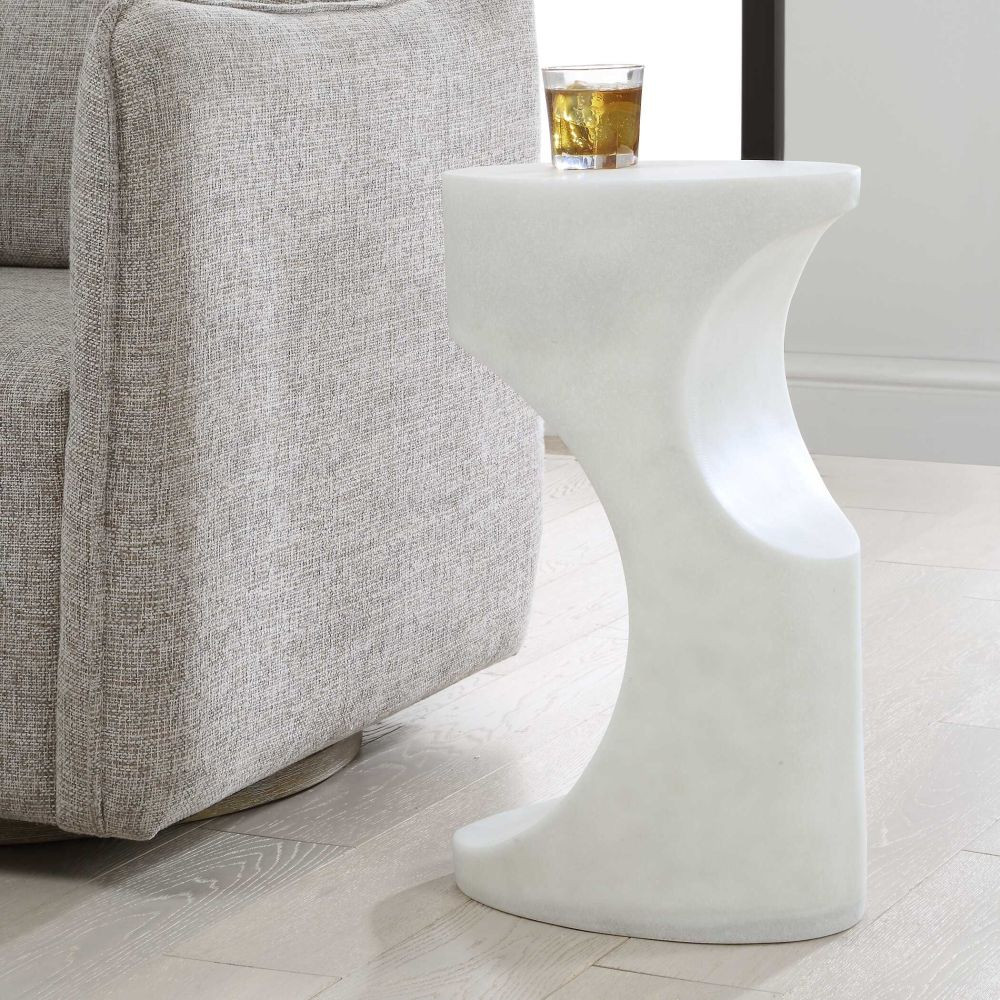 {"pim_id":"208_furn_8012_50383_a0_v1_1k","sku":"208_50383","media_type":"media"}
