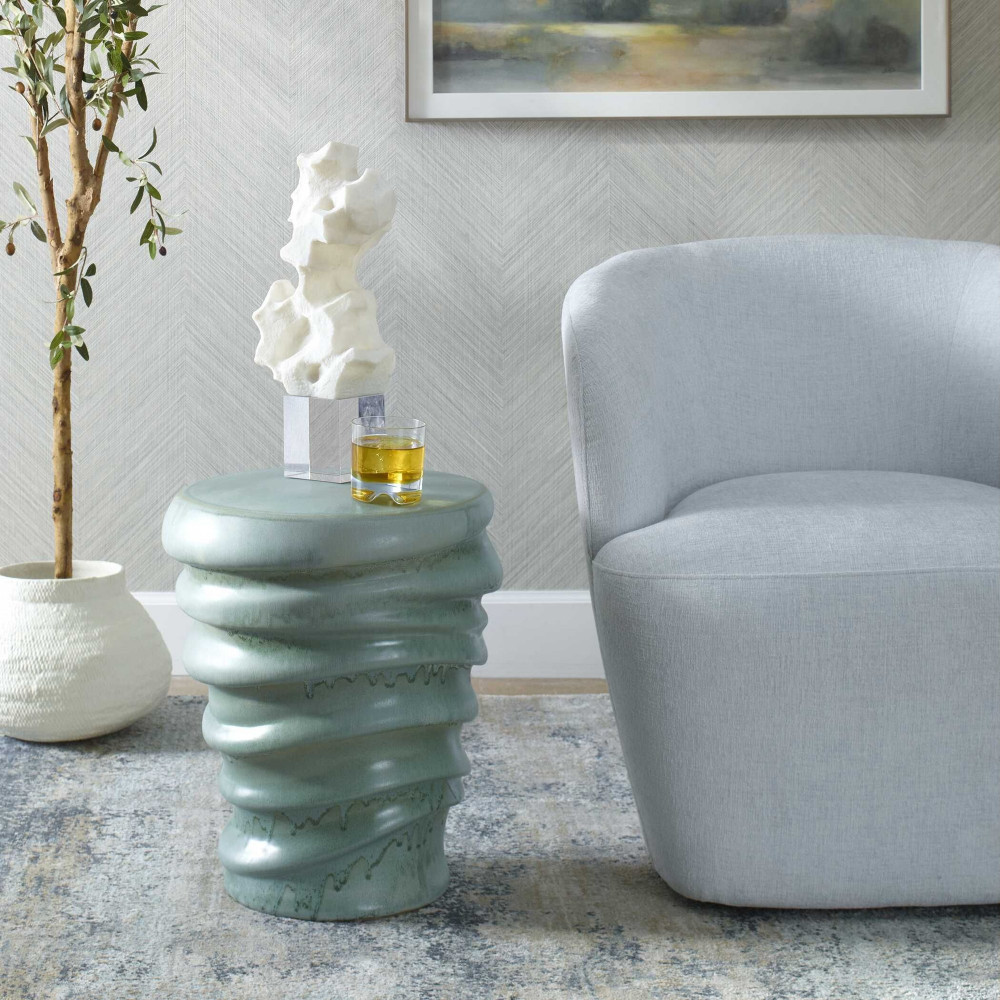 {"pim_id":"208_furn_4653_24869_b_new_2k","sku":"208_24869","media_type":"media"}