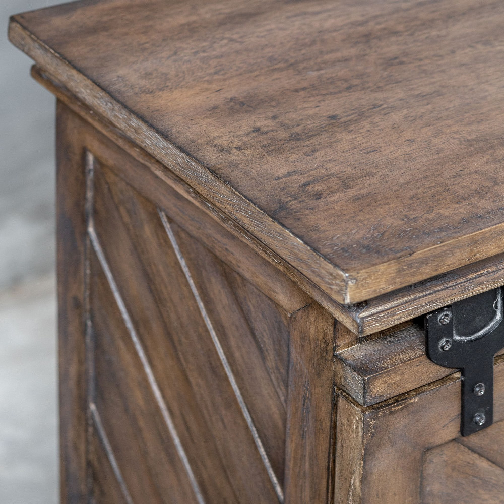 {"pim_id":"208_furn_2879_25445_a6_new_2k","sku":"208_25445","media_type":"media"}