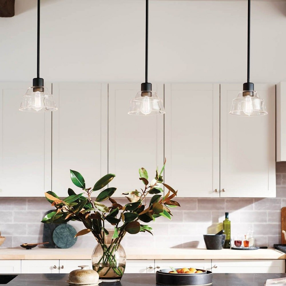 {"pim_id":"147_52405bk_kitchen_eastmont_overall_day_1b_pdpprimary_wideroom_lgleft_1k","sku":"147_52405","media_type":"media"}