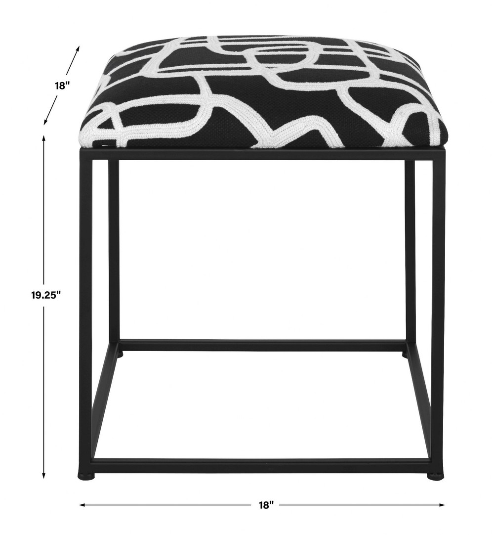 {"pim_id":"208_furn_3836_23690_dims_new_2k","sku":"208_23690","media_type":"media"}