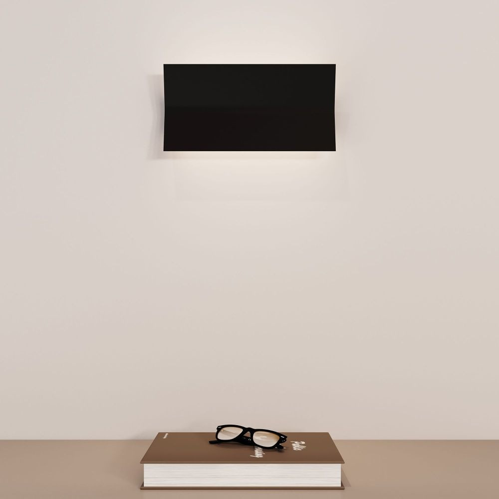 {"pim_id":"181_2023_scene_turosinglesconce_large_black_001_3442_25_new_1k","sku":"181_3442","media_type":"media"}