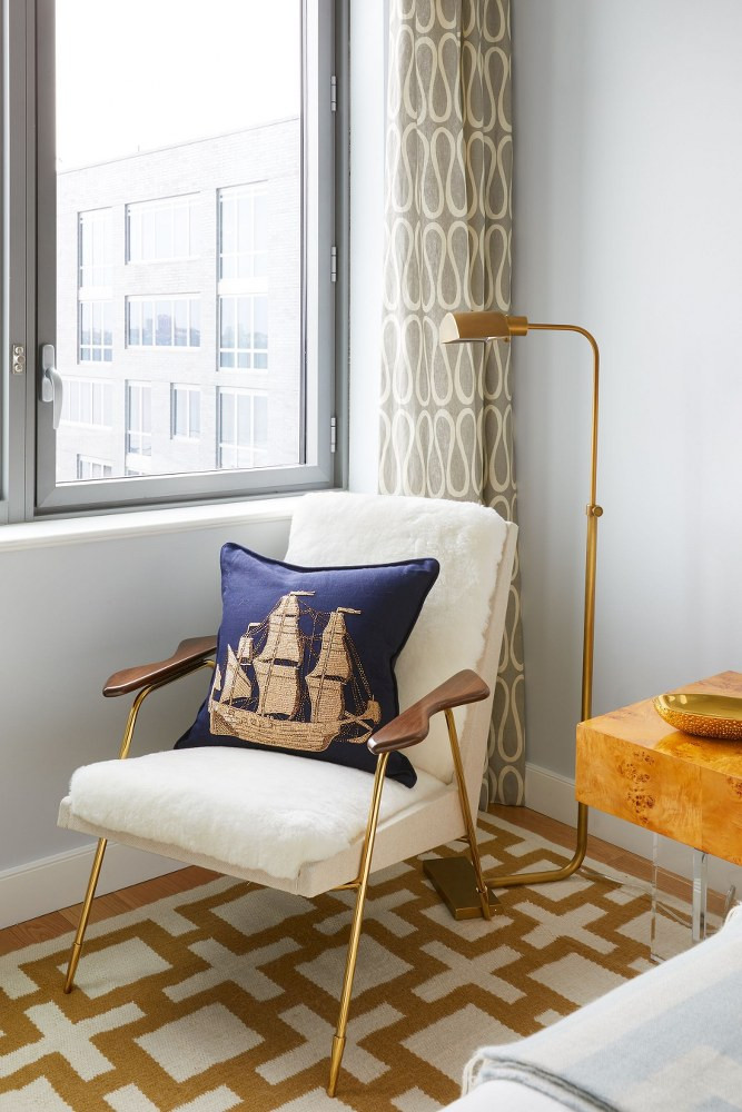 {"pim_id":"128_461_koleman_floor_lamp_aged_brass_2_1k","sku":"128_461_P","media_type":"media"}