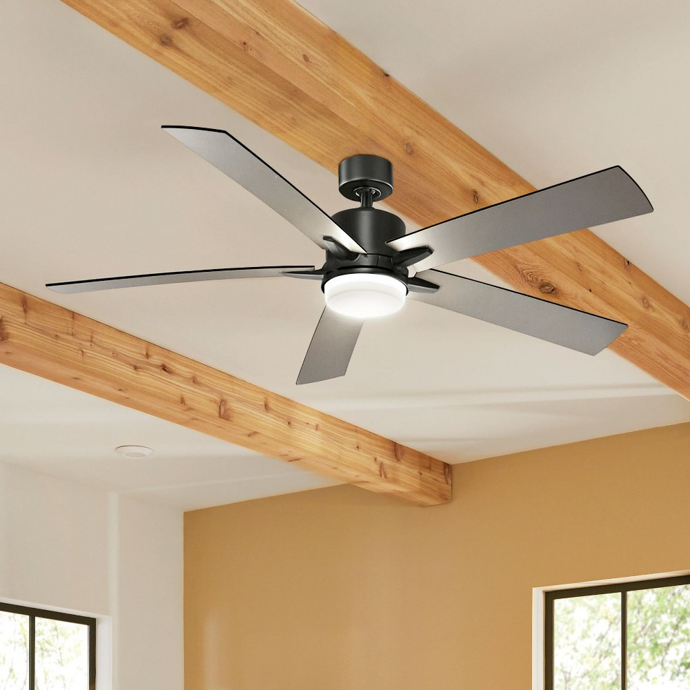 {"pim_id":"147_LivingRoom_Lucian_330060SBK_Silver_Overall_Day_2B_1k","sku":"147_330060","media_type":"media"}