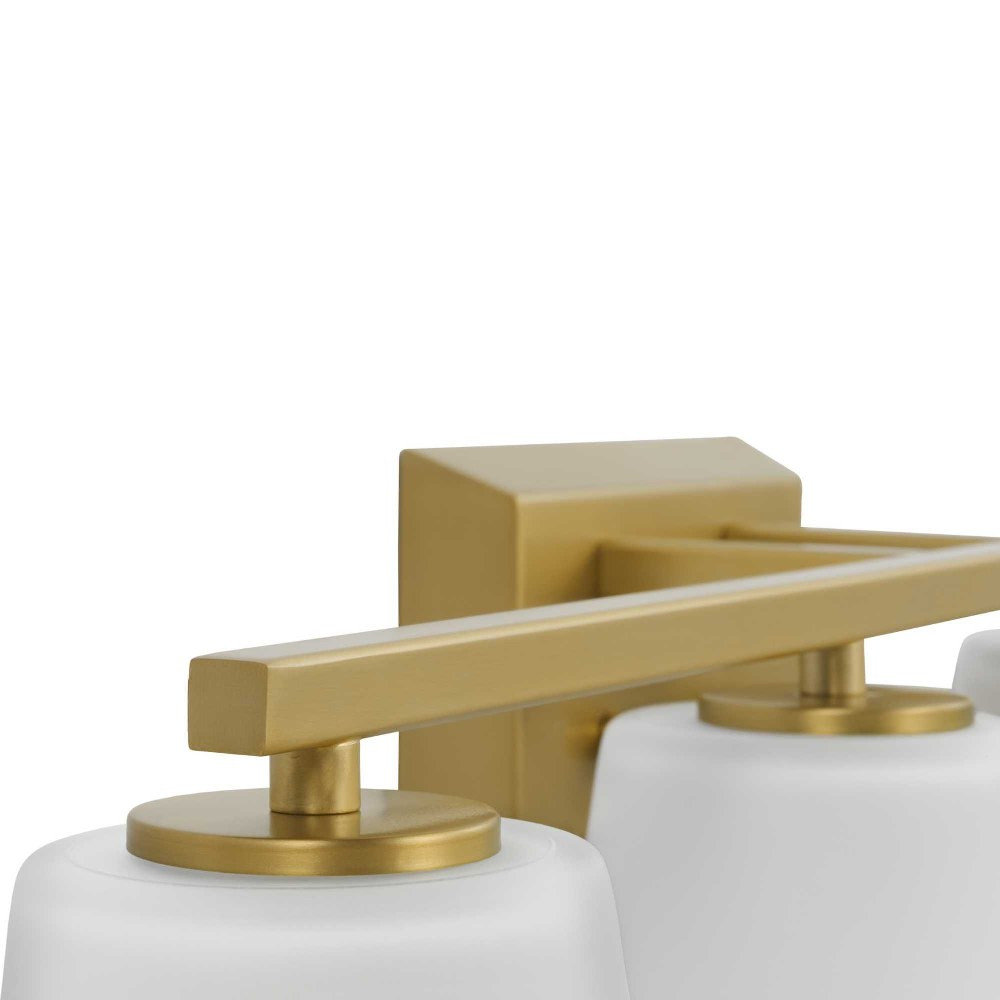 {"pim_id":"70_PROG_P300464_191_armX_4686_BH4_WHT_191_11_PRODIMAGE_1k","sku":"70_P300464","media_type":"media"}