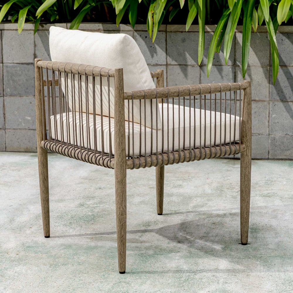 {"pim_id":"208_furn_7500_23943_a2_new_2k","sku":"208_23943","media_type":"media"}
