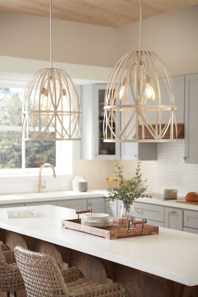 {"pim_id":"70_PROG_X_6412_Bleached_Oak_Pendant_Kitchen_DTL_1_appshot_1k","sku":"70_P500344","media_type":"media"}