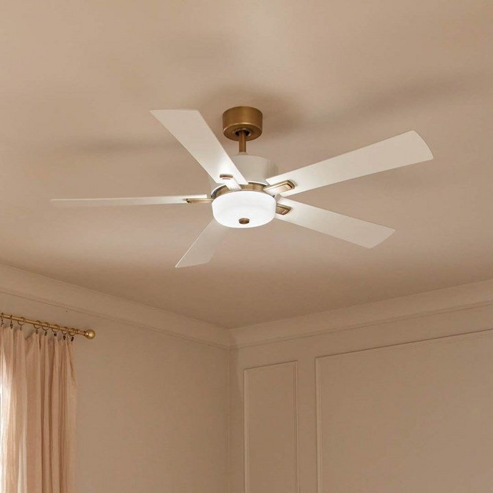 {"pim_id":"147_300395WH_LS5_1k","sku":"147_300395","media_type":"media"}