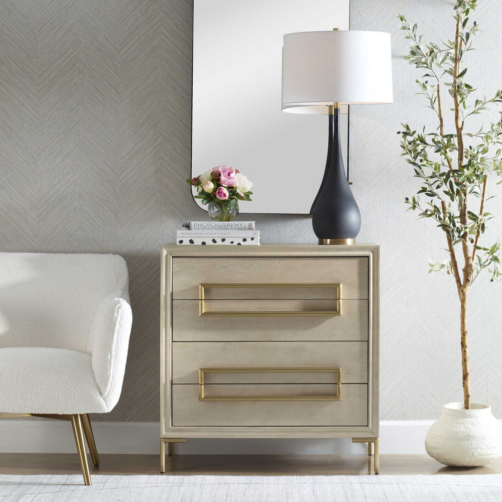 {"pim_id":"208_furn_4665_24770_b_new_2k","sku":"208_24770","media_type":"media"}
