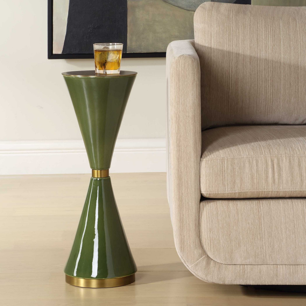 {"pim_id":"208_furn_7568_50247_b_new_2k","sku":"208_50247","media_type":"media"}