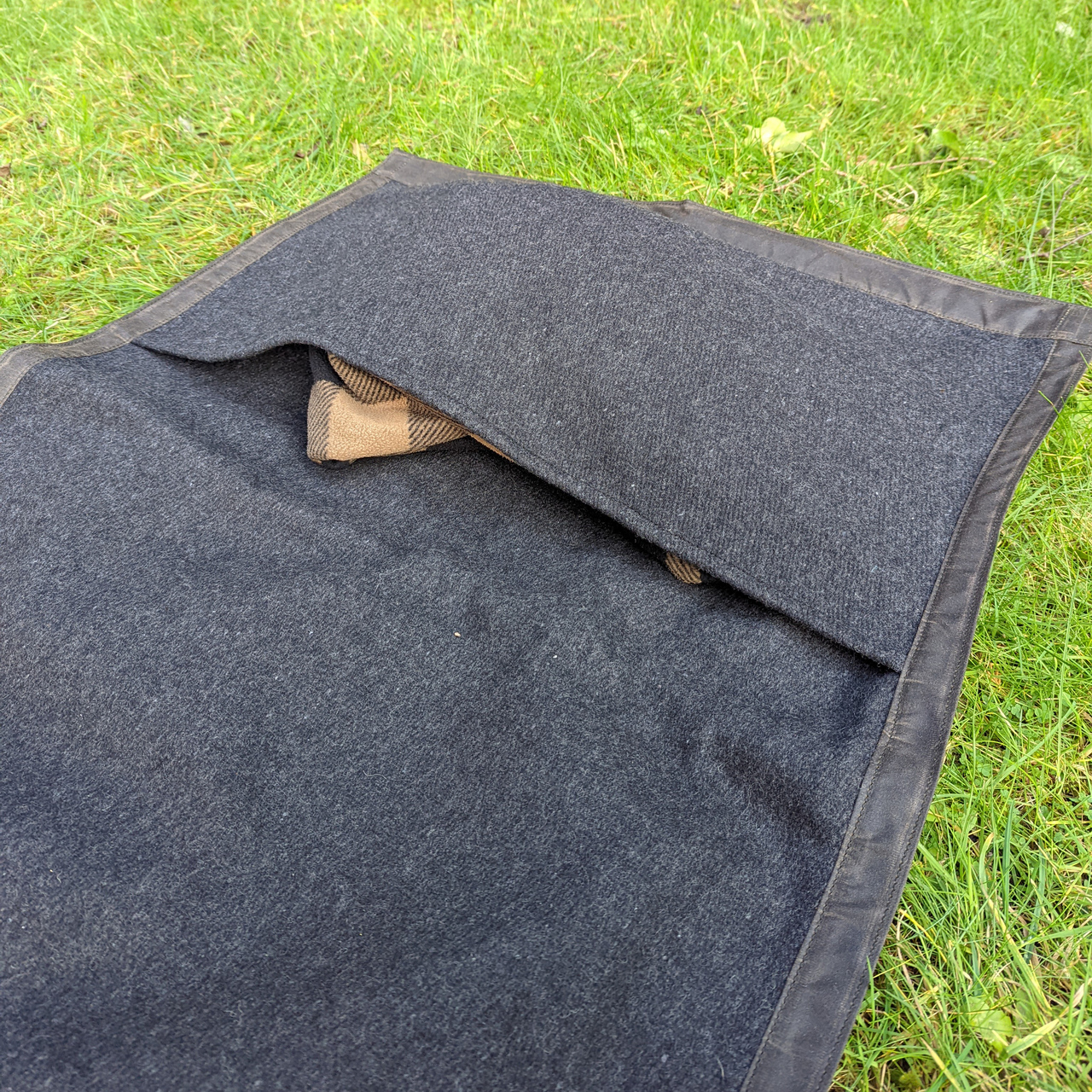 OUTHAUS waxedキャンバススリップインベッドロール OUTHAUS waxedキャンバススリップインベッドロール