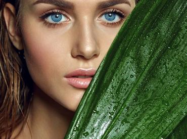 Summer Essentials, 7 beauty products to unleash your inner golden glowing goddess!