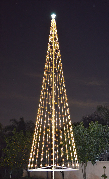 Flagpole Christmas Tree Kit - Multicolor - Uncommon USA