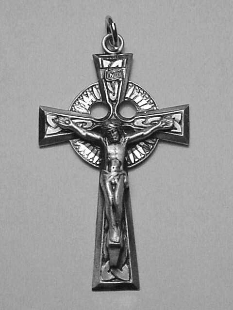 762 Sterling Silver Celtic Crucifix 5/8