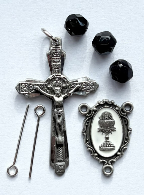 No. K1406 First Communion Kit - Pewter with 162 Beads