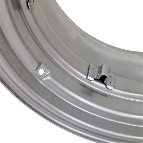 16x30 6 Clamp (On Deep Well) Rim - Silver Mist