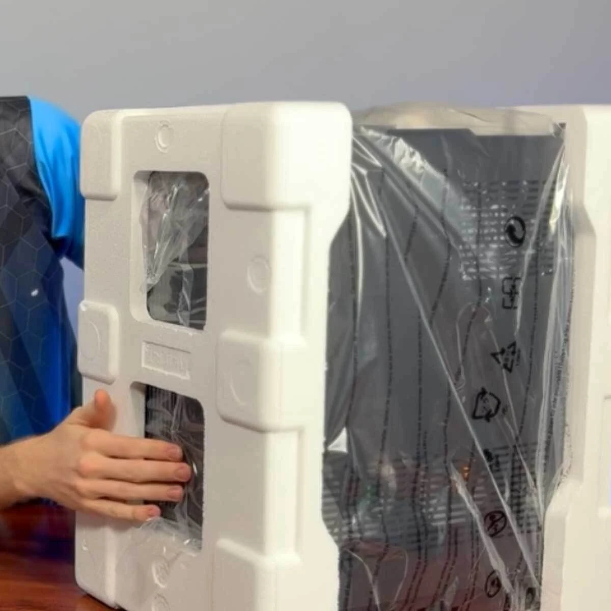 Periphio  Gaming PC Case
