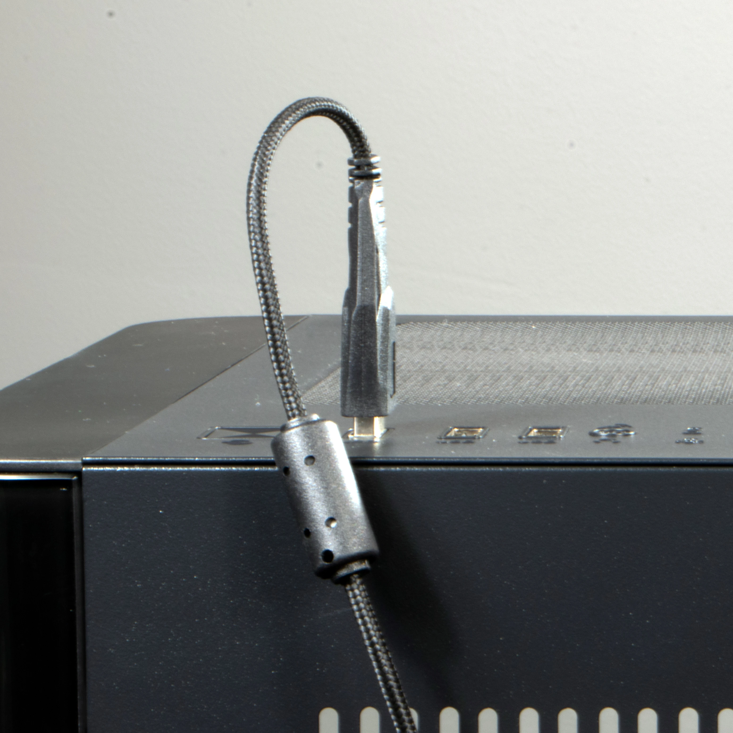 Periphio Atlas Front USB Ports with Mouse Cable