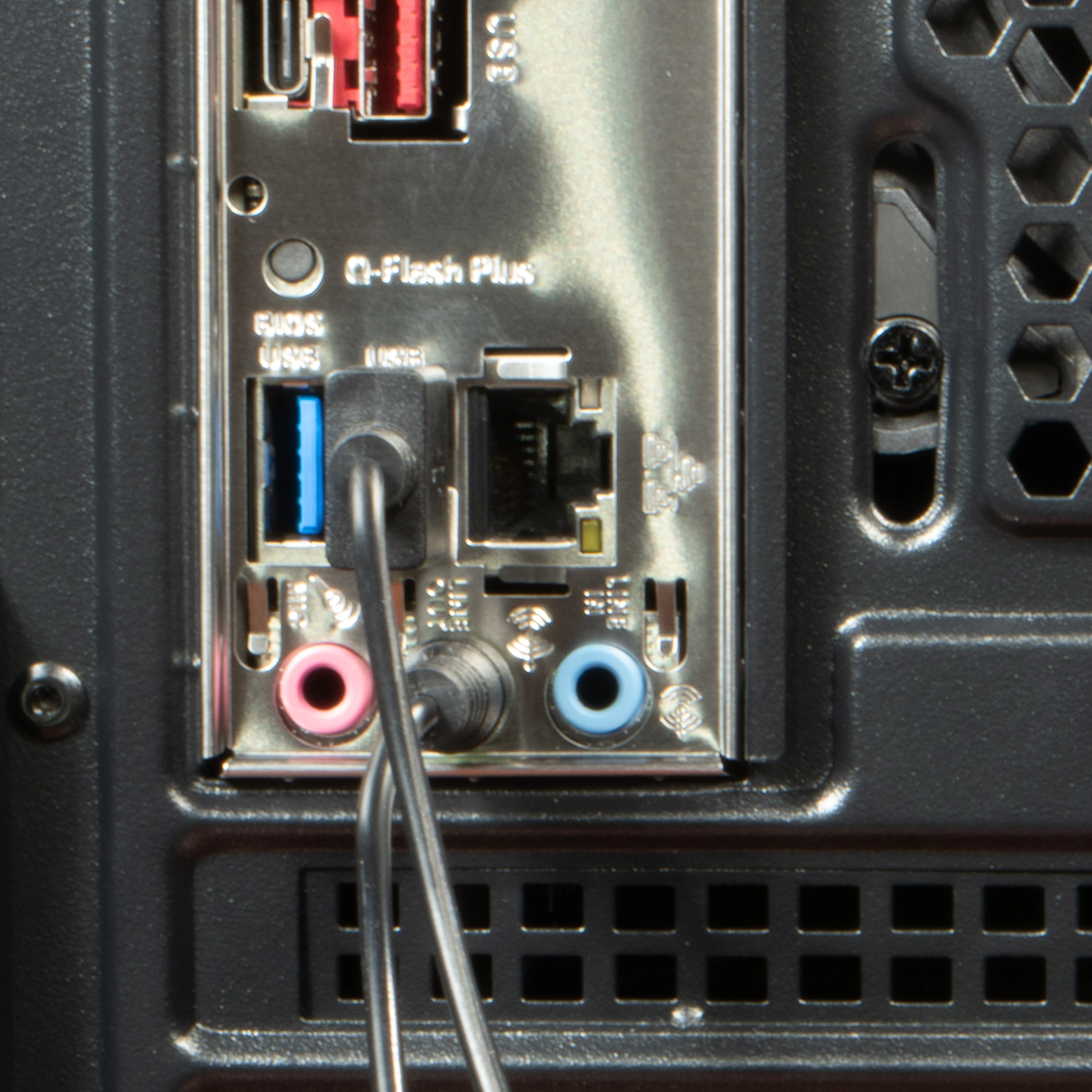 Periphio Castle 3.2 USB Port