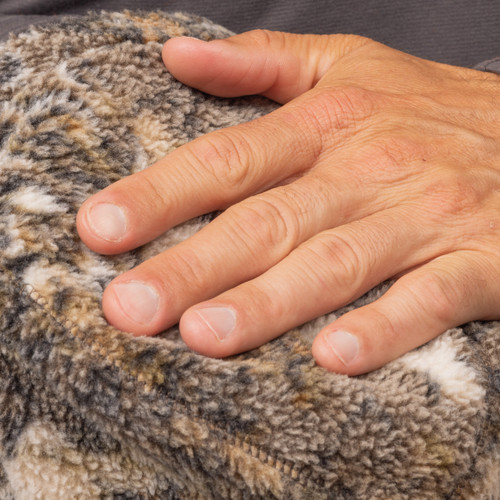 Ultra soft and quiet berber fleece exterior.