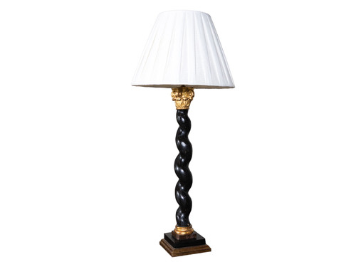 ANTIQUE TWIST TABLE LAMP