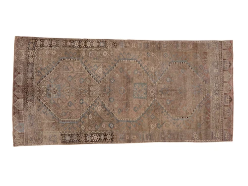 VINTAGE OUSHAK RUG 5'4" x 11'1"