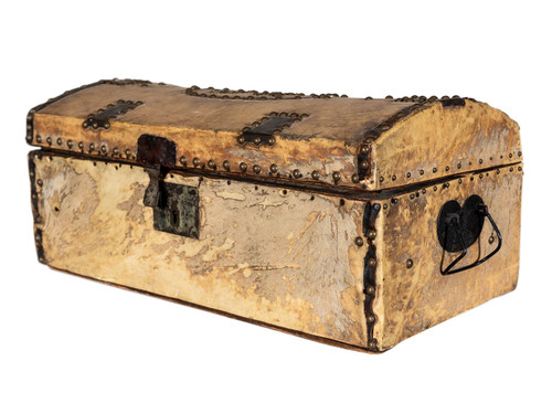 ANTIQUE STAGECOACH TRUNK - REVIVAL HOME