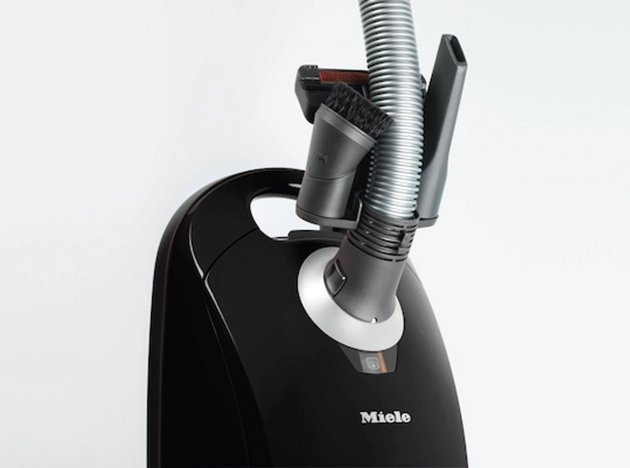  Miele Compact C1 Pure Suction Powerline Canister