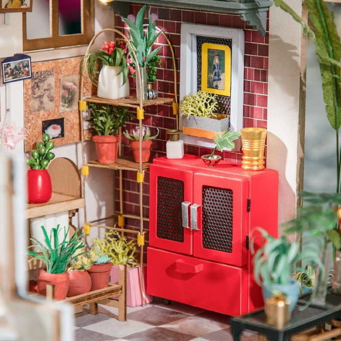 Rolife Emily's Flower Shop DIY Miniature Diorama Kit