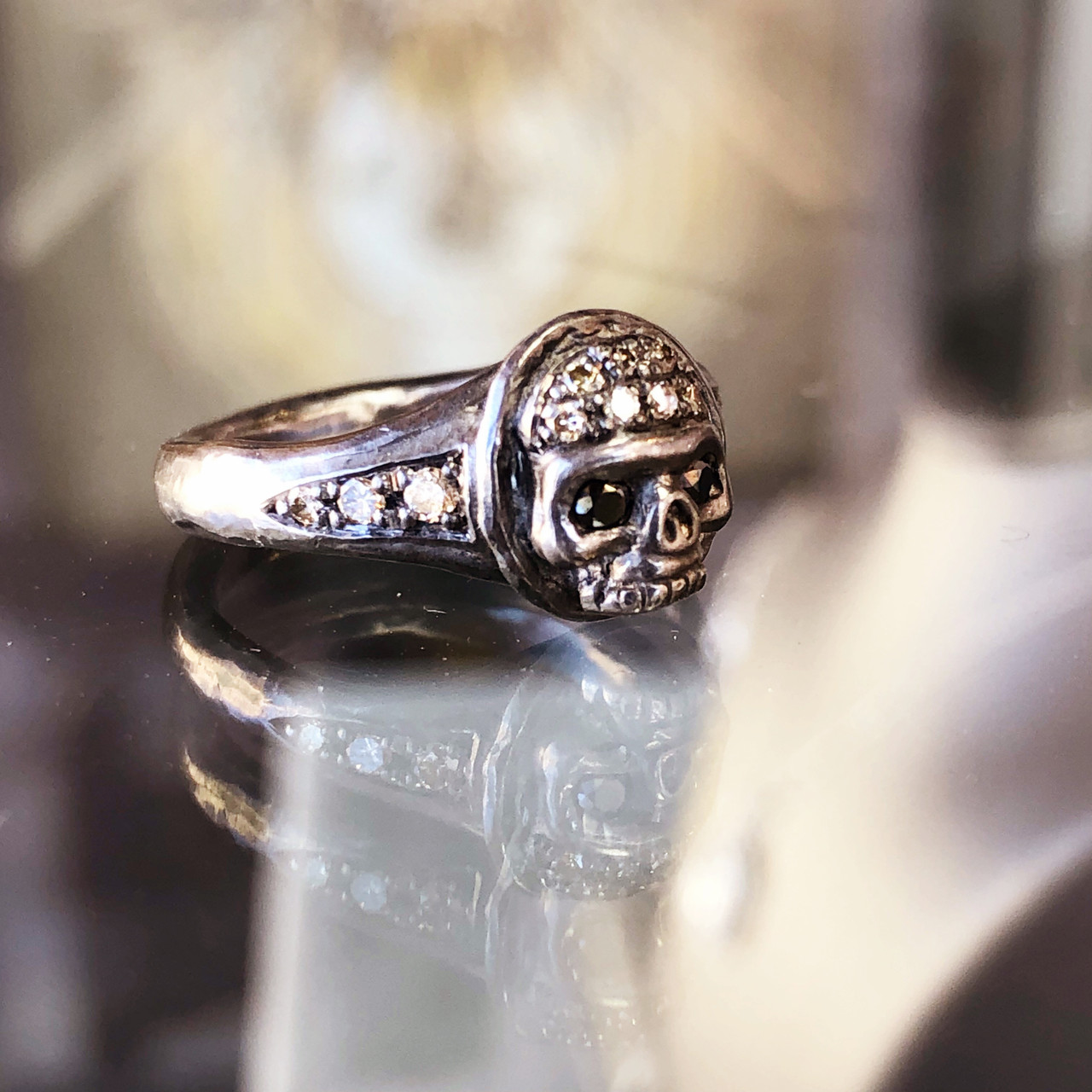 Skive Jewelry | Pair of Skull Rings - Skulls (Silver)