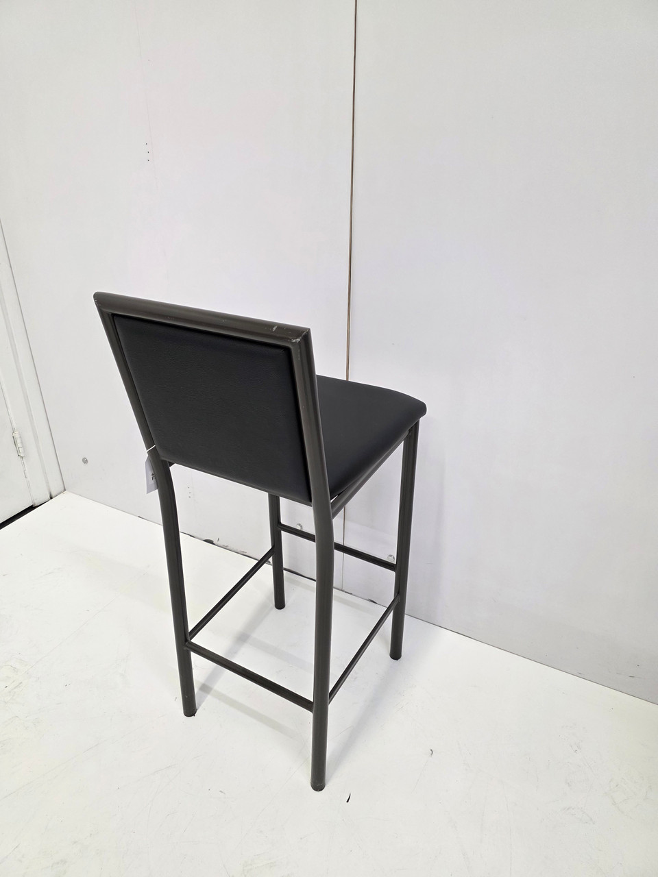 Bar Stool - Premium Upholstery - Gunmetal Heavy Duty Tubular Round Base