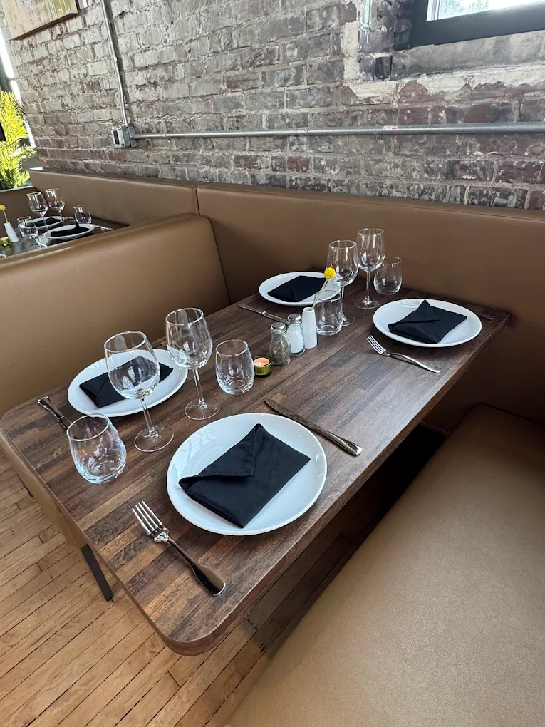 Modern 4-Seater All-in-One Booth Seating with Integrated Table and Privacy Wall - Gunmetal Frame - Optional Power Outlet