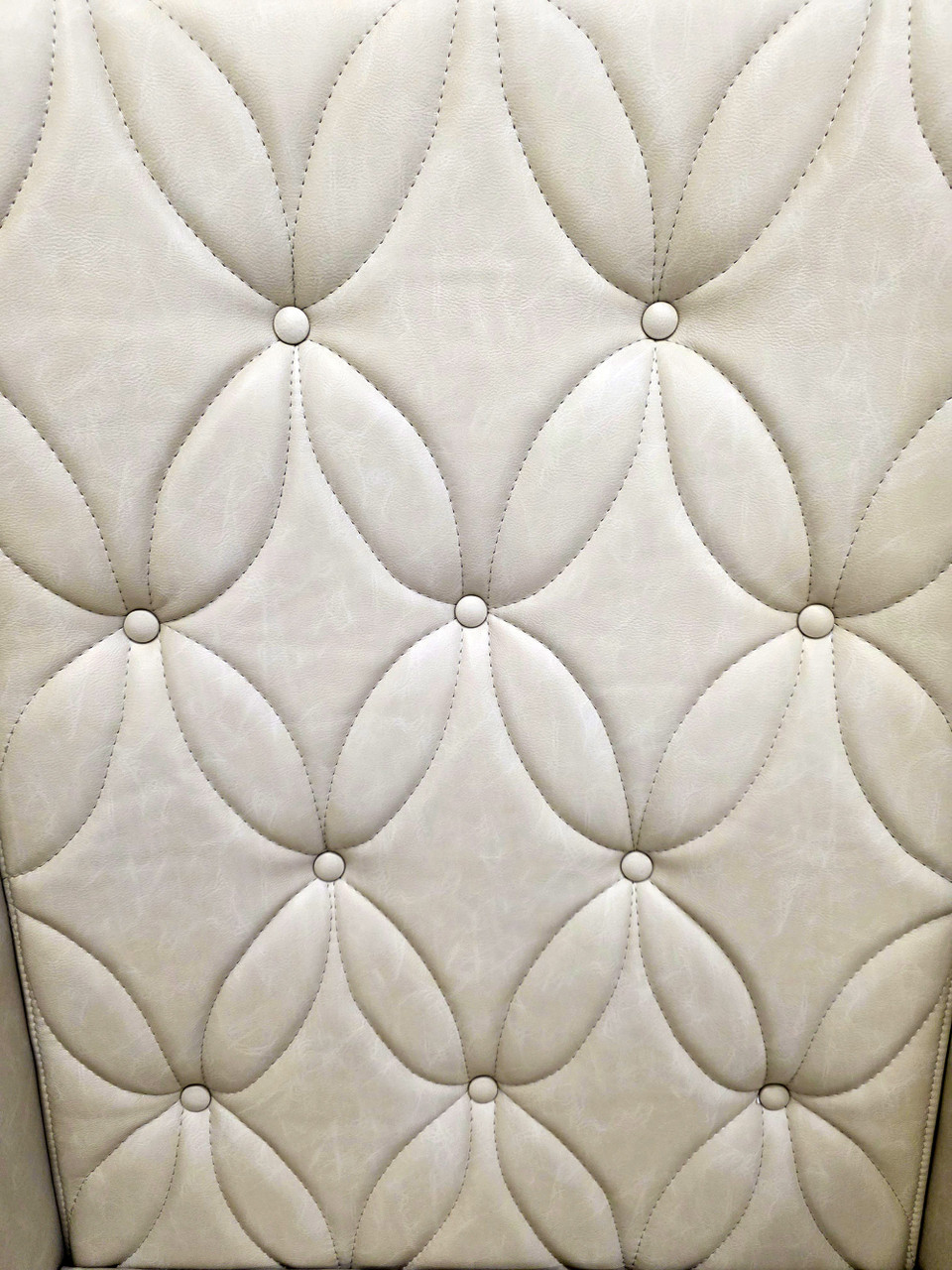 Exclusive Modern Design - Lounge Button-Tufted Geneva Chair