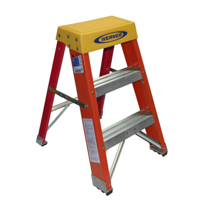 Werner 6202 | 2 Ft Fiberglass Stepladder / 300 lb Rated