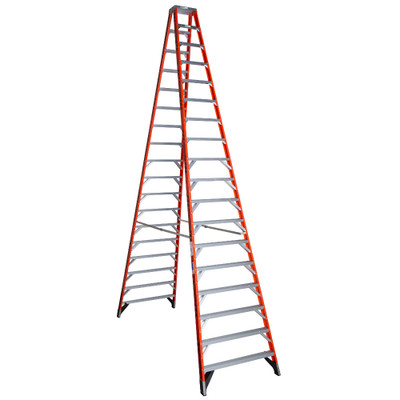 Werner T7418 18 Ft heavy duty fiberglass ladder twin stepladder Type IA 300 lb rating.