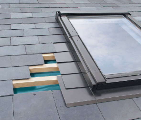 Fakro Model EL | Aluminum Low-Profile Shingle Roof Flashing Kit for Deck Mount Skylight