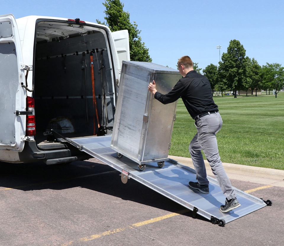 Lm6 Ramp Link Mfg. | LB20 Series Bi-fold Mount / Standard Mounted Aluminum Ramps ...