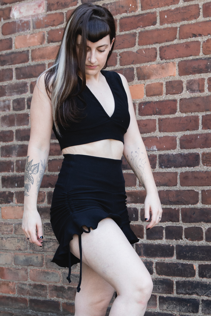 パンツ THEREDTHREAD veil frill garter shorts THEREDTHREAD / ザレッドスレッド】veil frill garter shorts