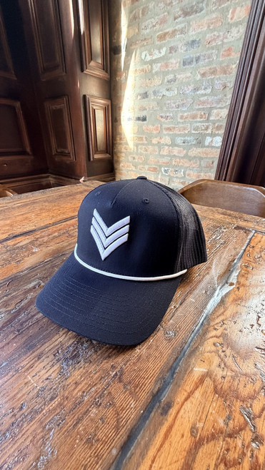 Low Profile Trucker SnapbackSnapback, MESHBACK CAP-BLACK/white rope with WHITE logo