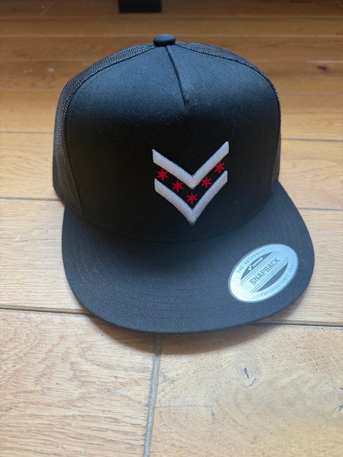 Black cotton Snap-Back with Chicago logo and mesh back