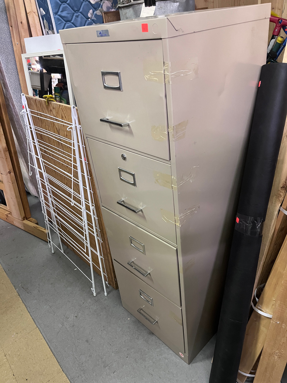 Metal Filing Cabinet with 4 Drawers