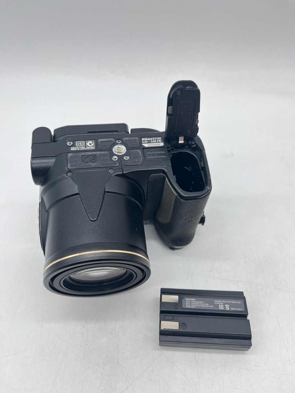 Nikon Cool Pix 5700 Digital Camera