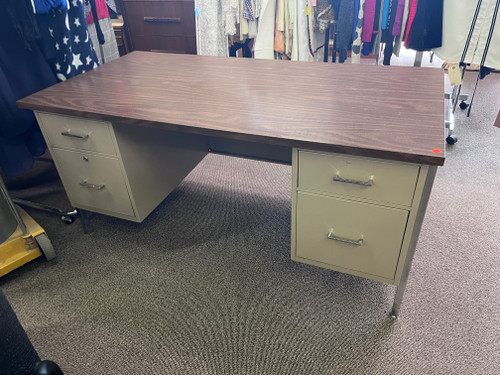 Metal Desk/Worktable/Sewing Table