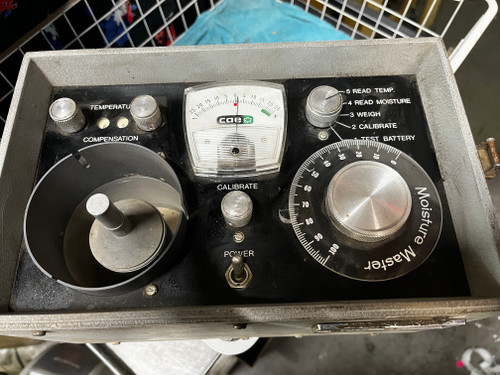 Vintage CAE Moisture Meter 101