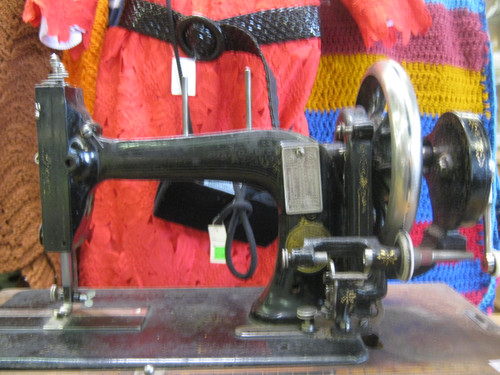 hand crank sewing machine