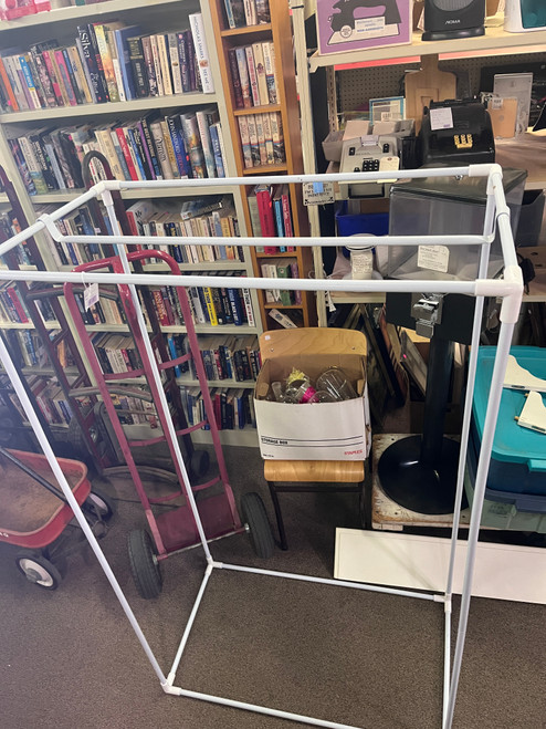 Lightweight Take Apart Clothes Rack