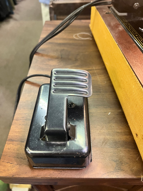1957 Singer 99K Sewing Machine - Working