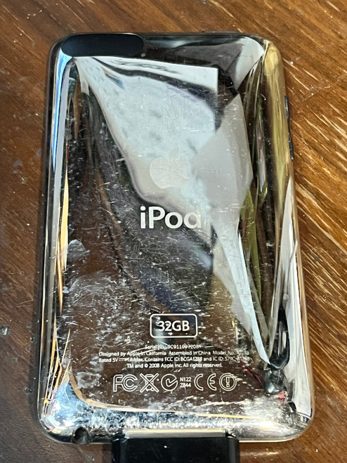 Vintage 2nd Generation IPod 32GB with Cord